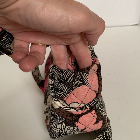 Vera Bradley Mocha Rouge Brown Pink Ecru Floral Quilted Crossbody Shoulder Bag - Picture 4 of 15